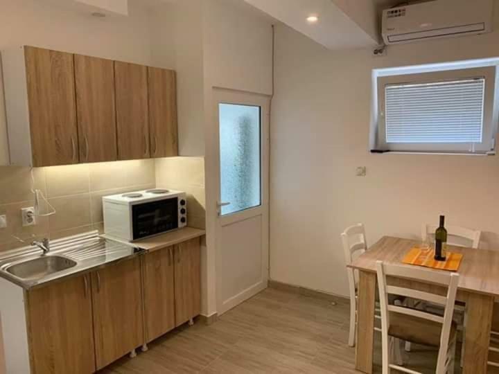 Apartments Dabovic โกตอร์ ภายนอก รูปภาพ