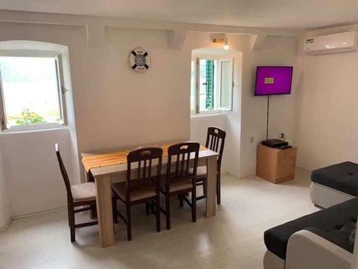 Apartments Dabovic โกตอร์ ภายนอก รูปภาพ